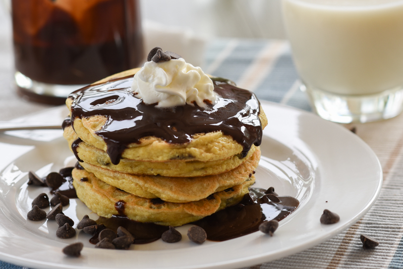 chocolate-chip-pancakes